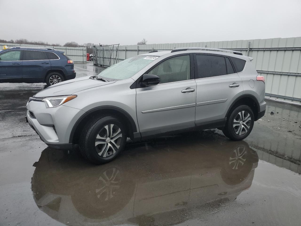 TOYOTA RAV4 LE 2018