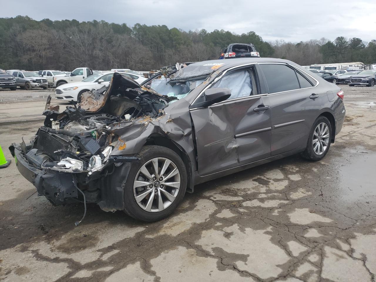 TOYOTA CAMRY LE 2017