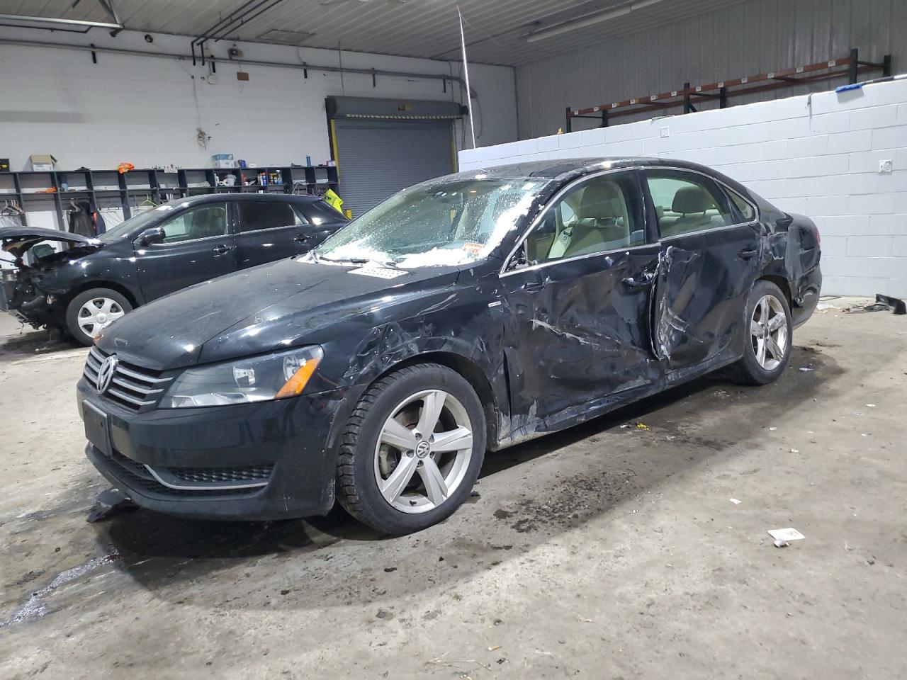 VOLKSWAGEN PASSAT S 2014