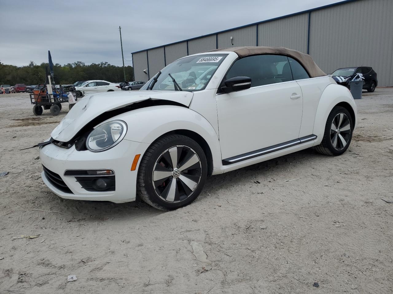 VOLKSWAGEN BEETLE TUR 2013