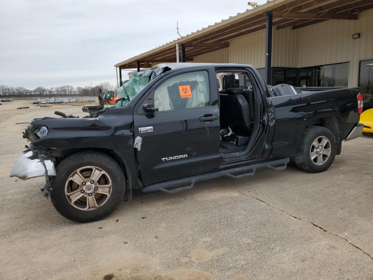 TOYOTA TUNDRA DOU 2014