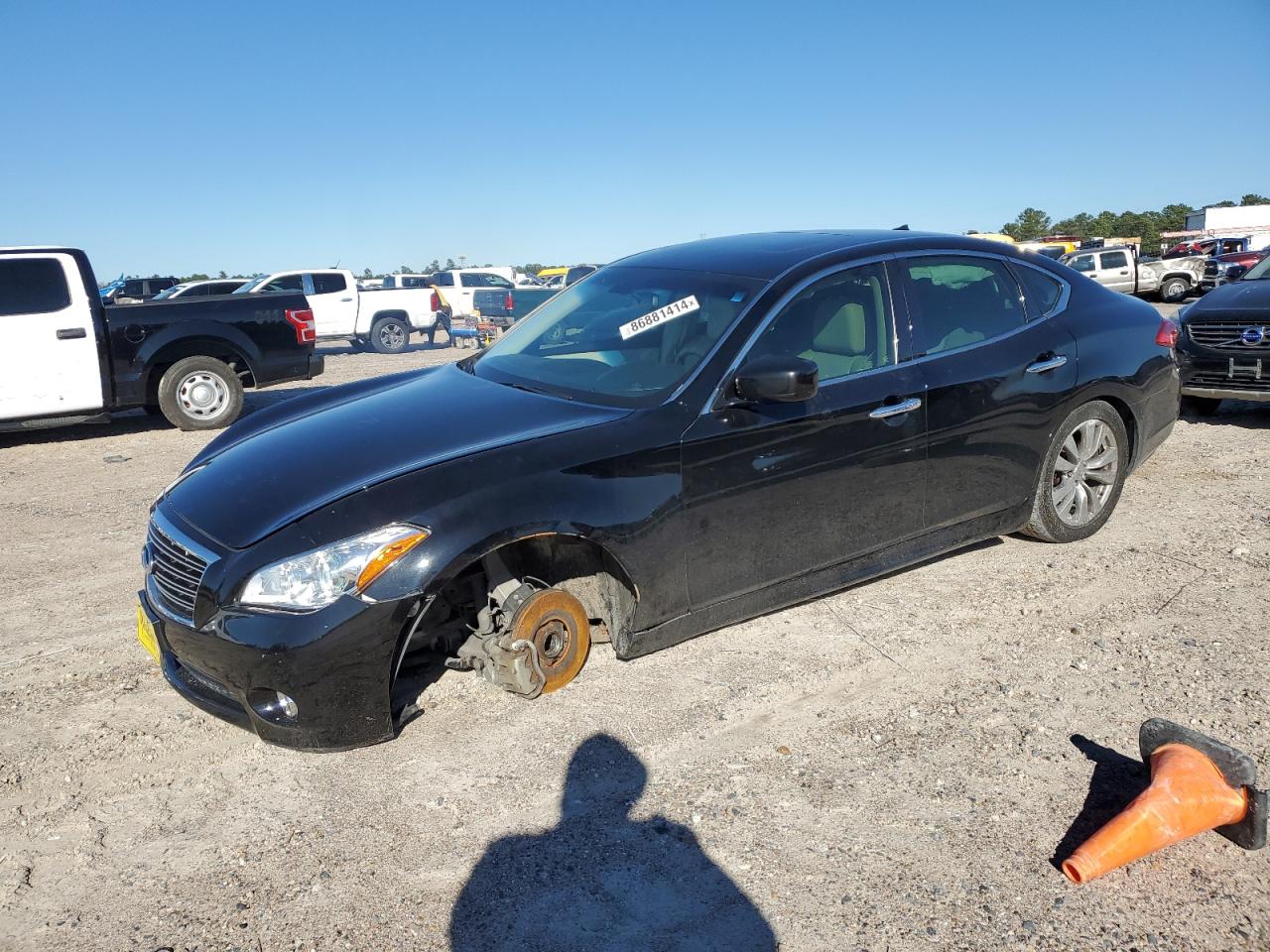 INFINITI M37 2012