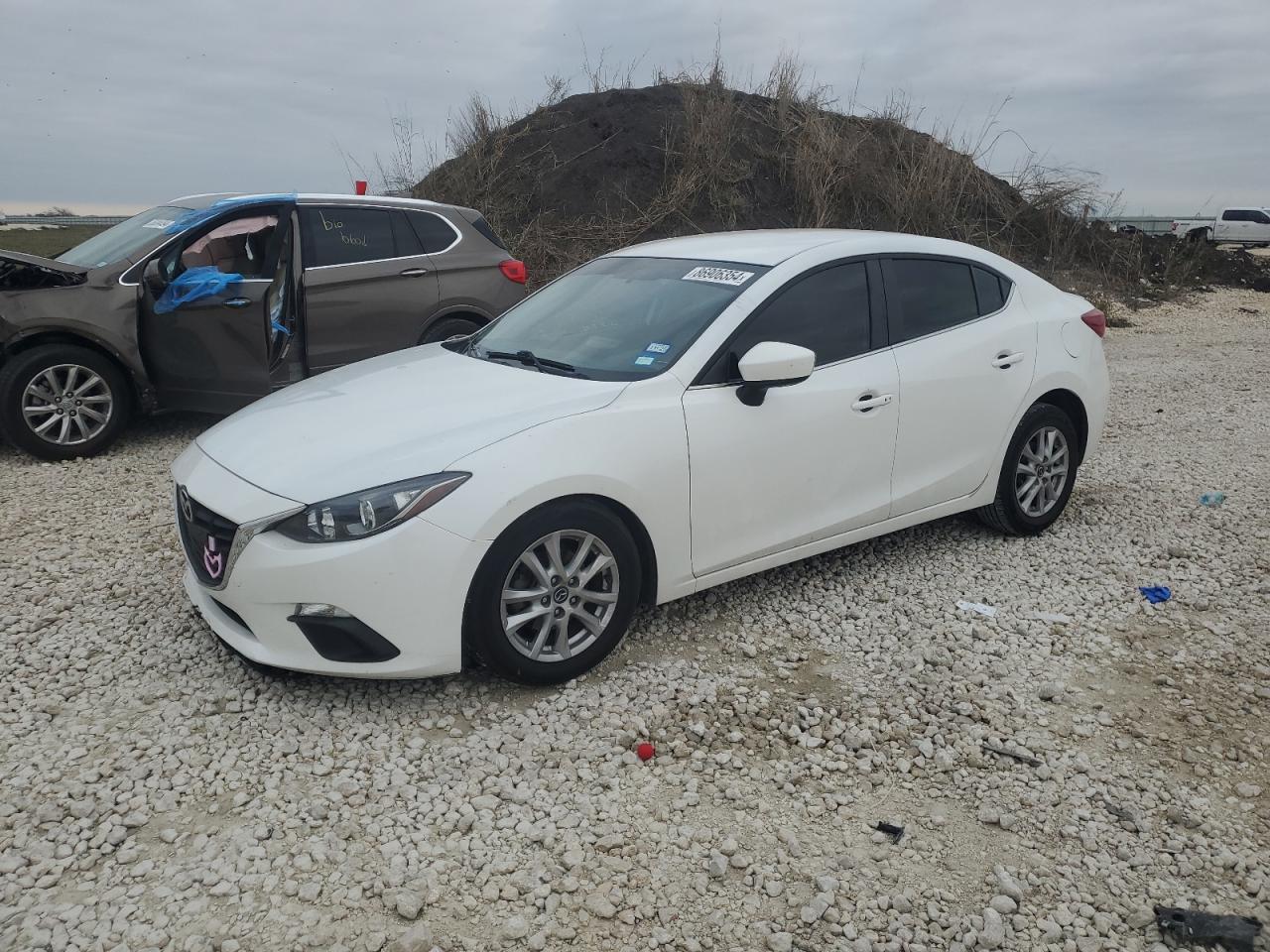 MAZDA 3 2014