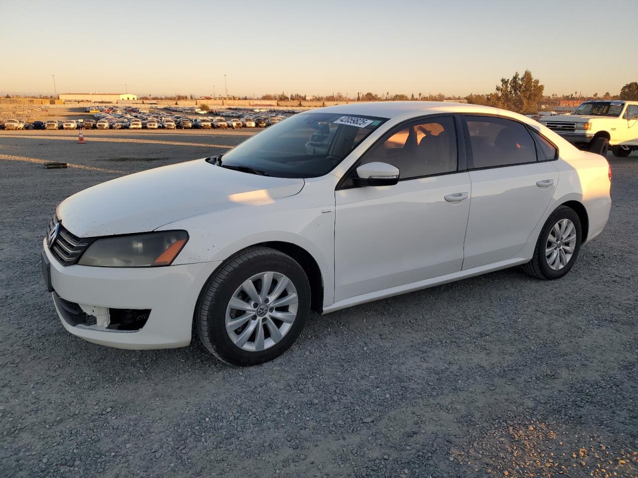 VOLKSWAGEN PASSAT S 2014