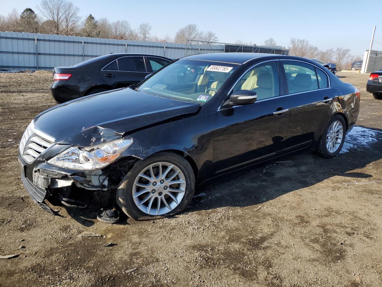 HYUNDAI GENESIS 3. 2011