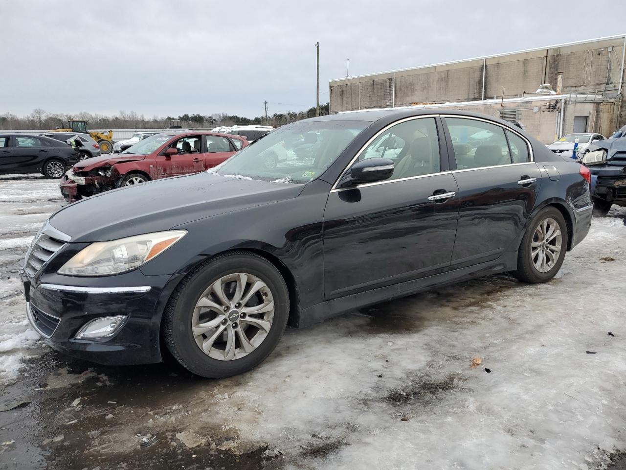 HYUNDAI GENESIS 3. 2013