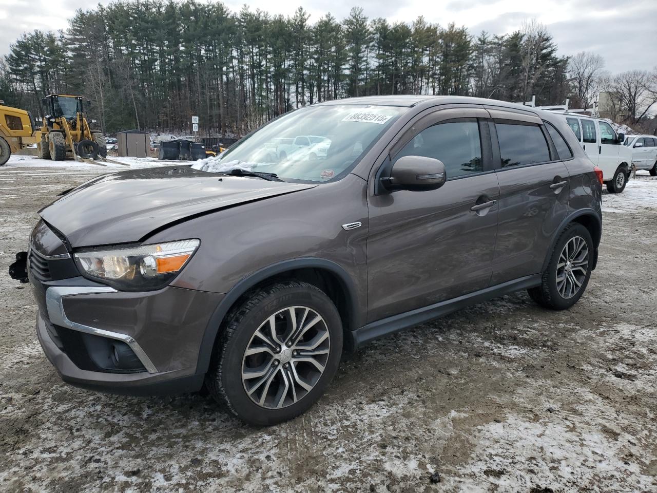 MITSUBISHI OUTLANDER 2016