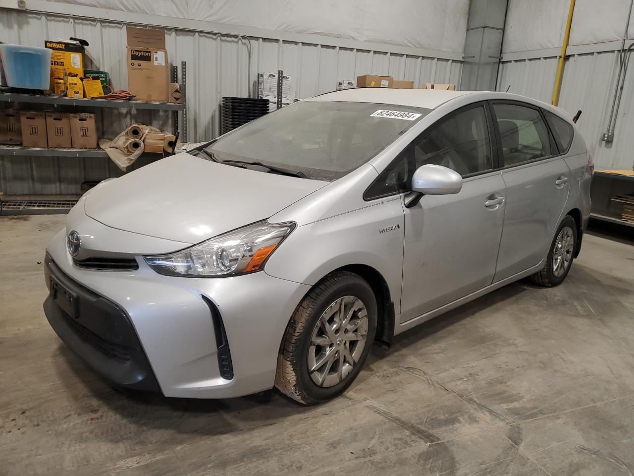 TOYOTA PRIUS V 2017