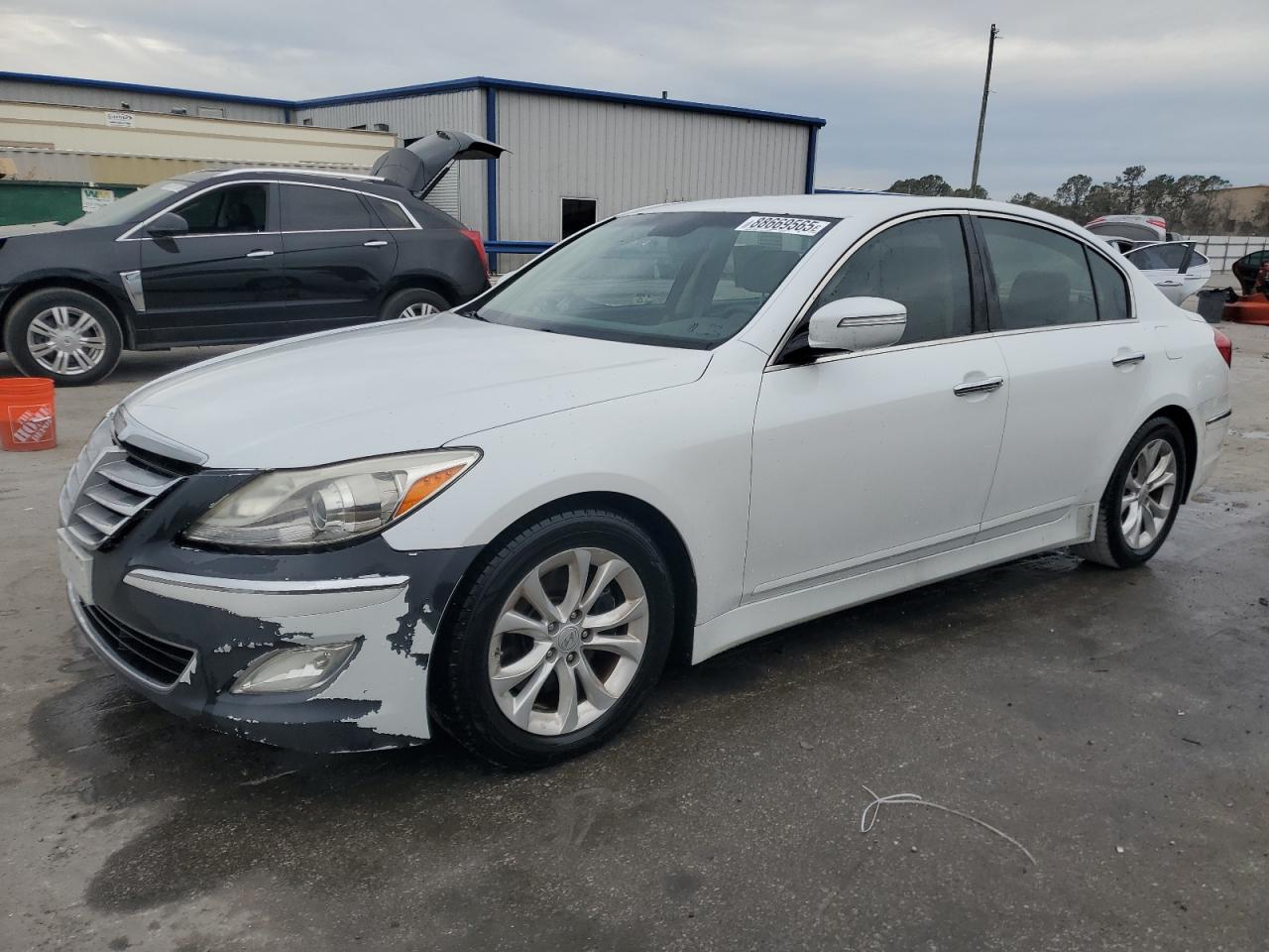 HYUNDAI GENESIS 3. 2012