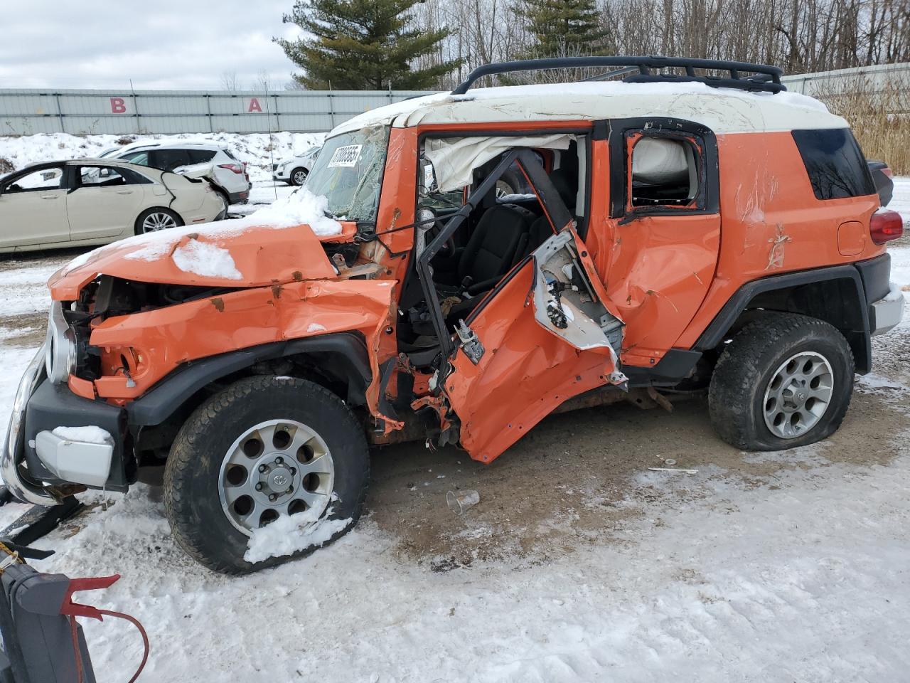 TOYOTA FJ CRUISER 2013