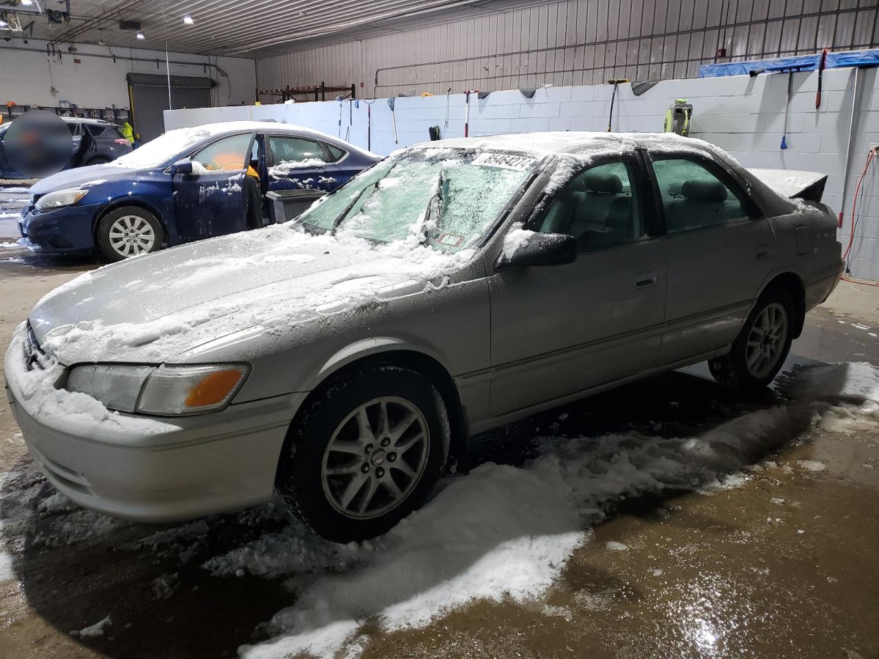 TOYOTA CAMRY LE 2001