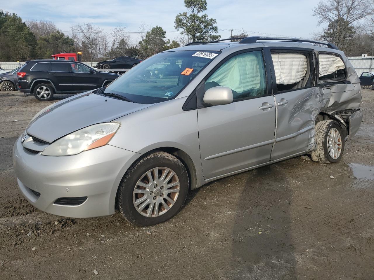 TOYOTA SIENNA XLE 2009