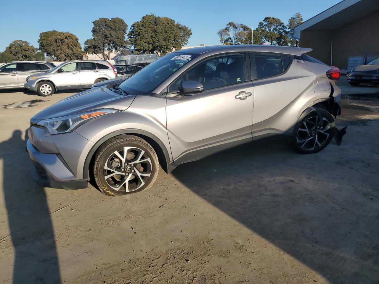 TOYOTA C-HR XLE 2018
