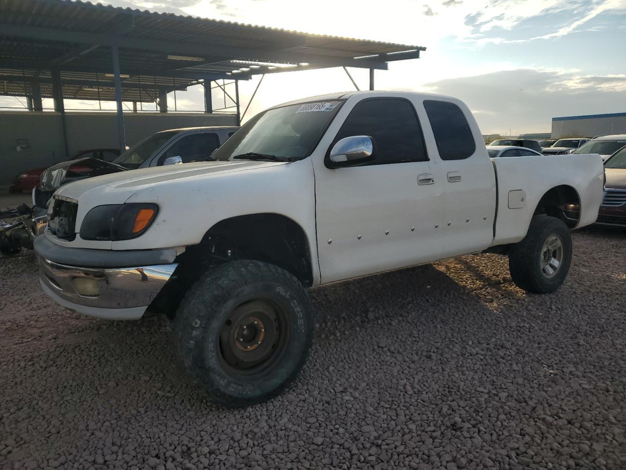 TOYOTA TUNDRA ACC 2000