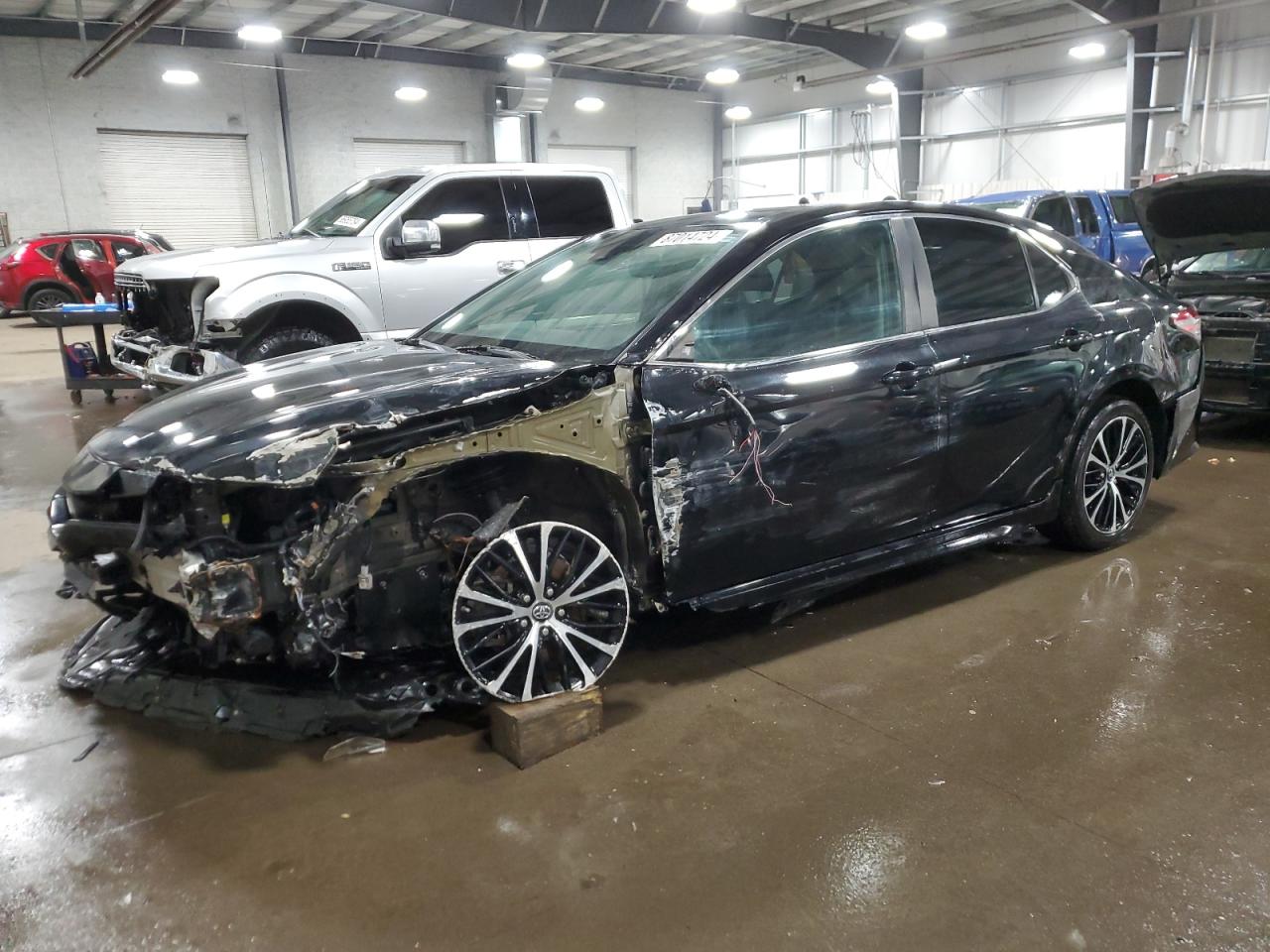 TOYOTA CAMRY L 2019