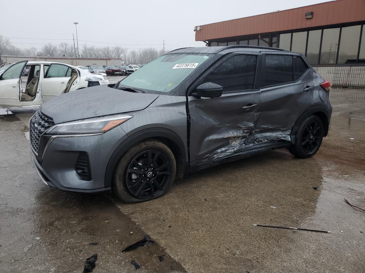 NISSAN KICKS SR 2023