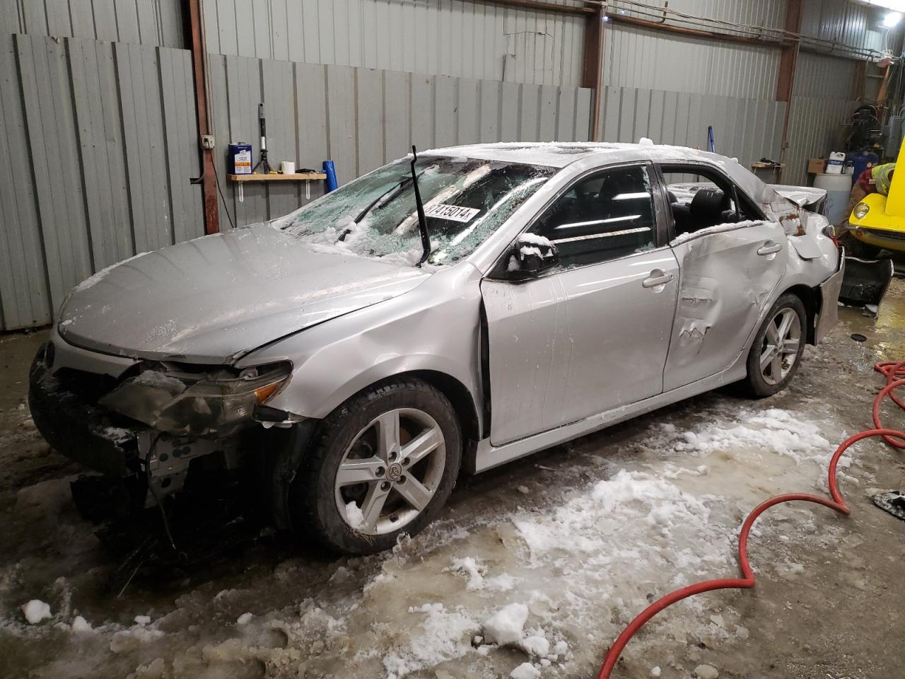 TOYOTA CAMRY BASE 2012