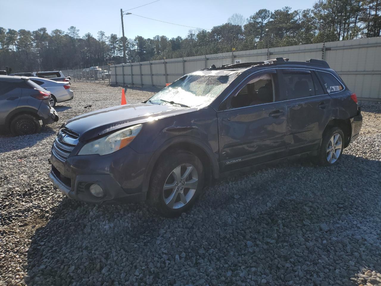 SUBARU OUTBACK 2. 2013