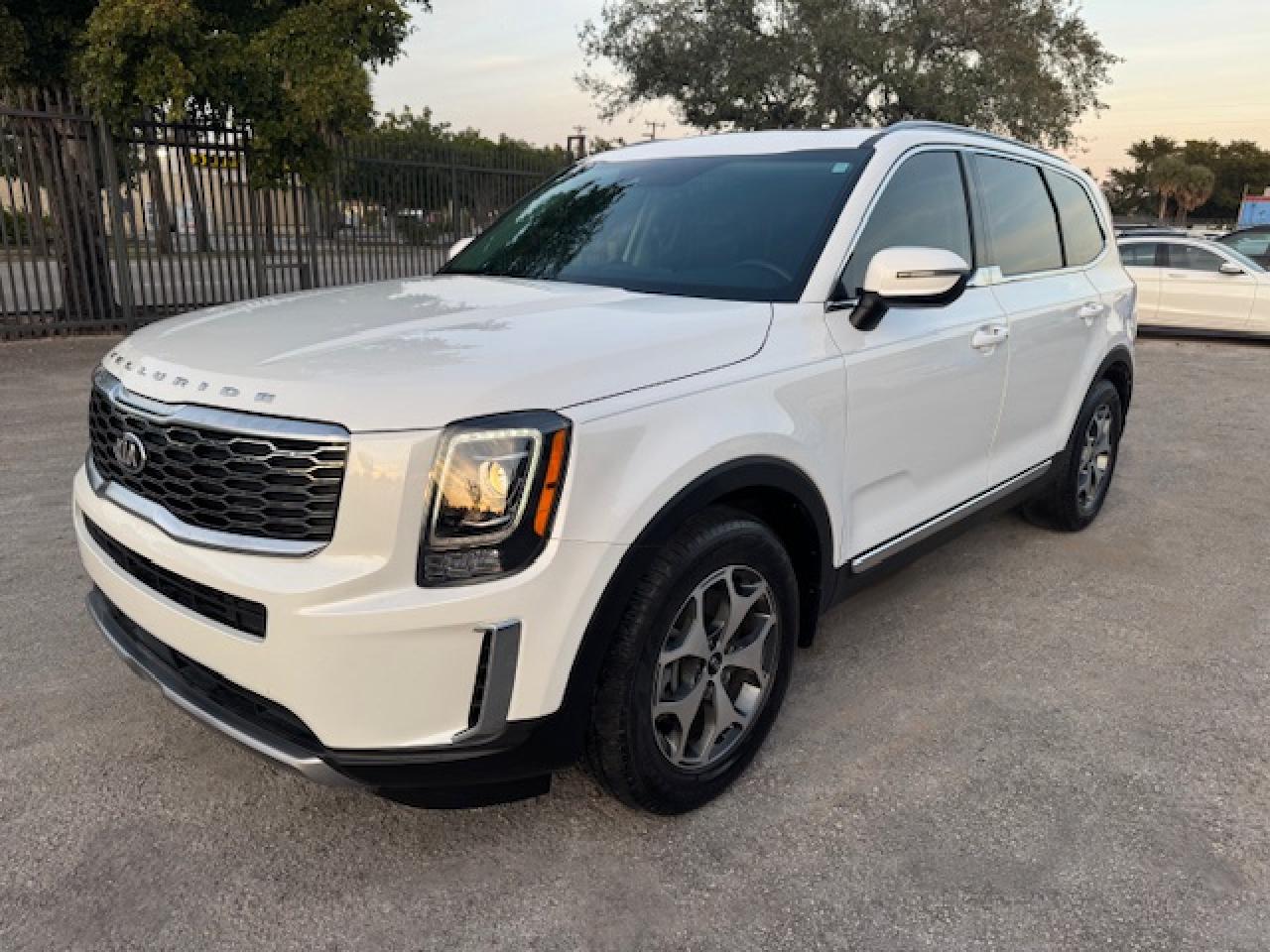 KIA TELLURIDE 2020