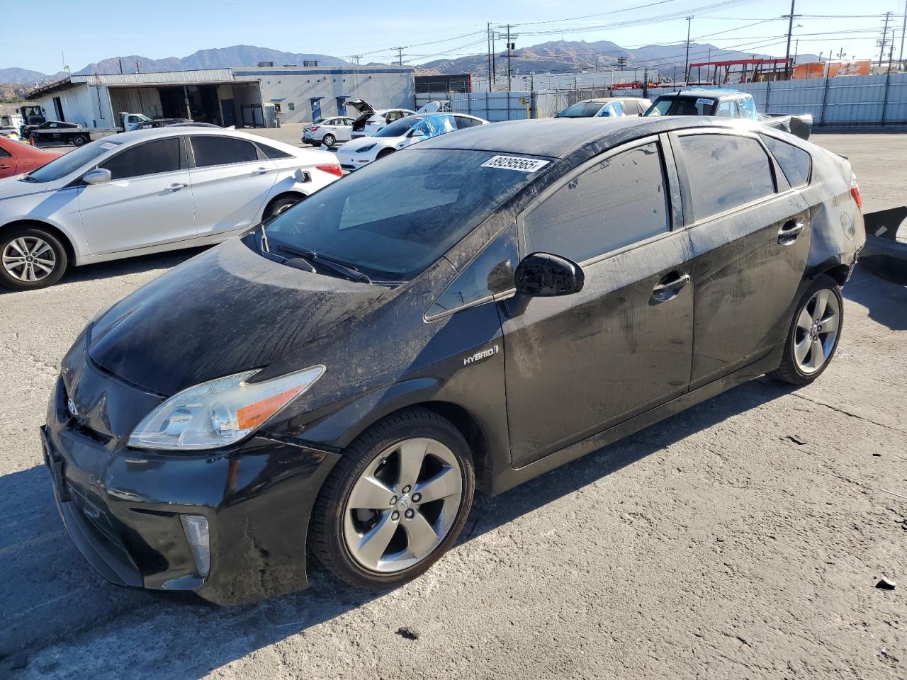 TOYOTA PRIUS 2013