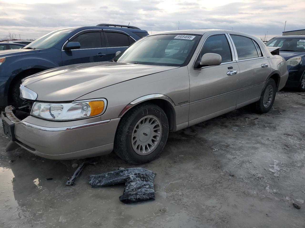 LINCOLN TOWN CAR S 2002