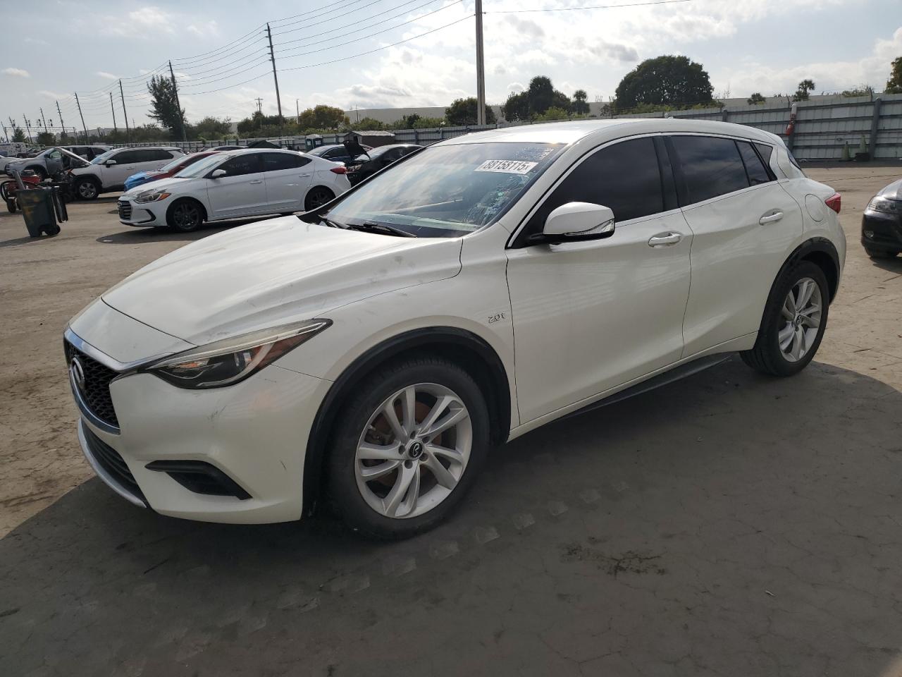 INFINITI QX30 BASE 2017