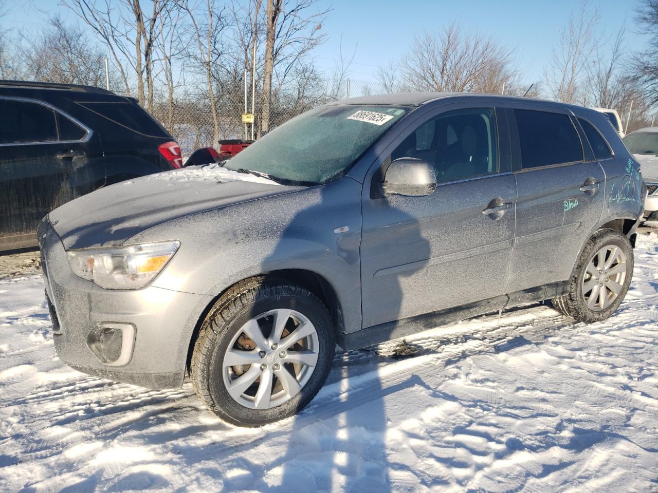 MITSUBISHI OUTLANDER 2015