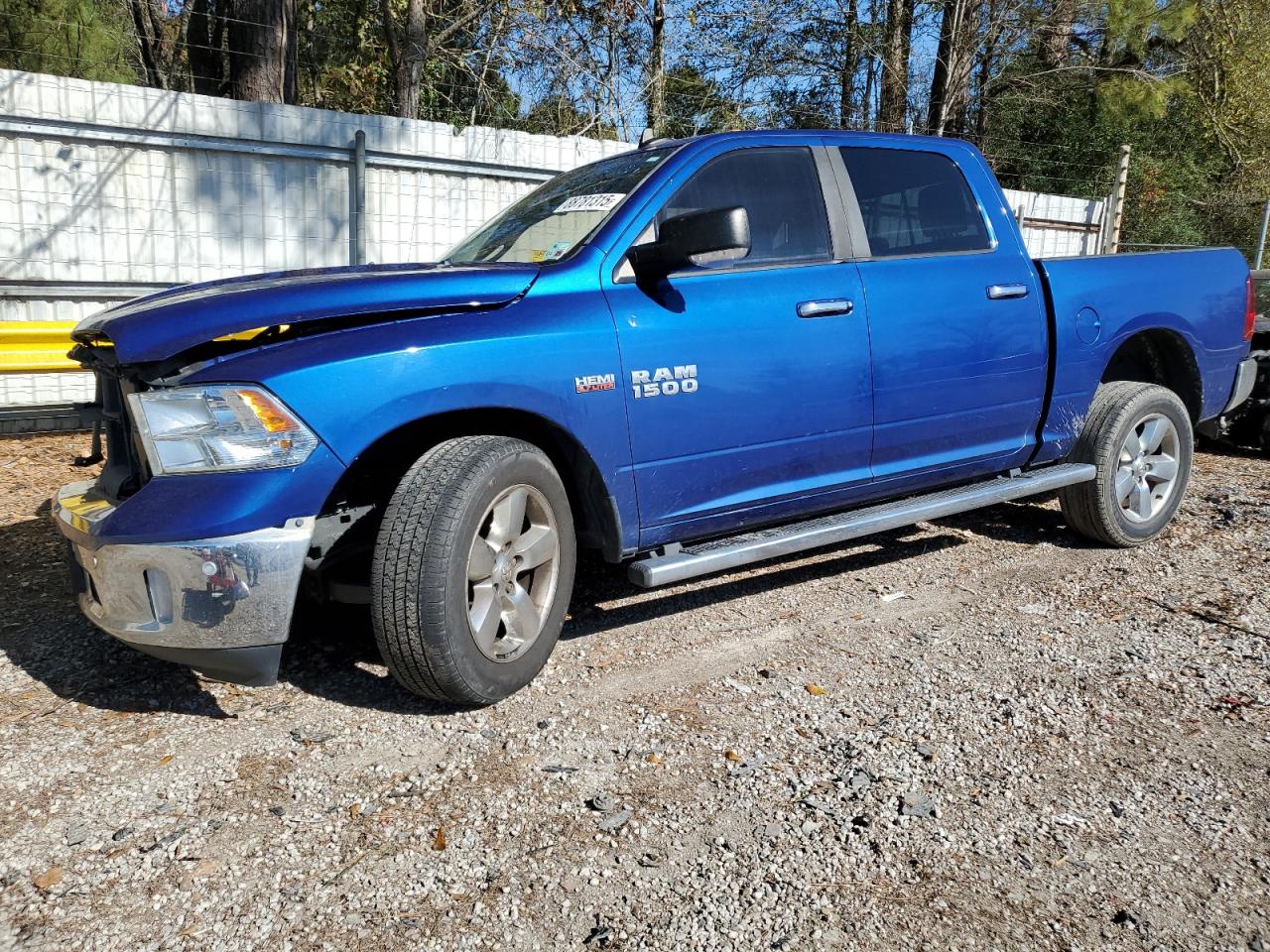 RAM 1500 SLT 2017