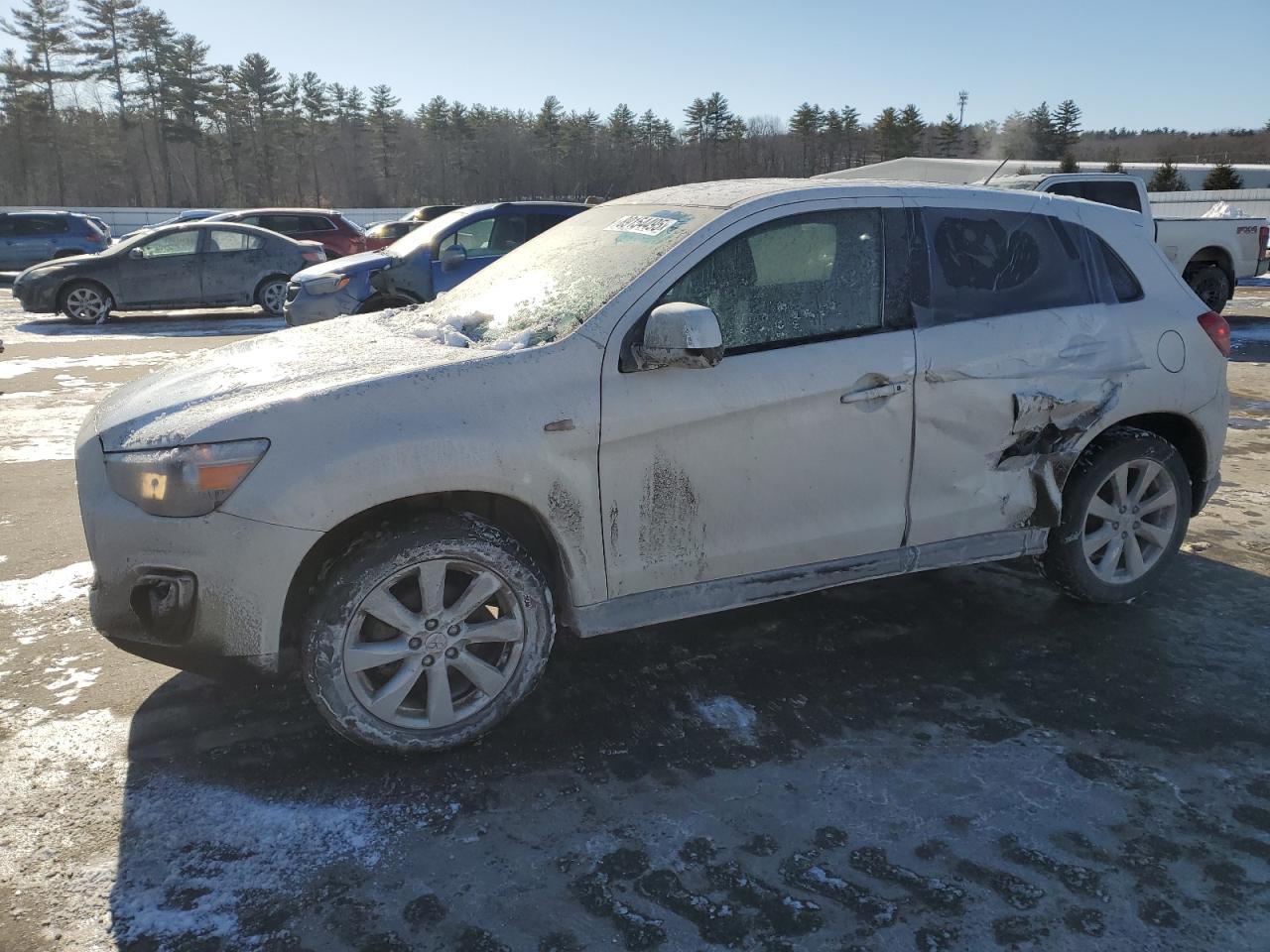 MITSUBISHI OUTLANDER 2015