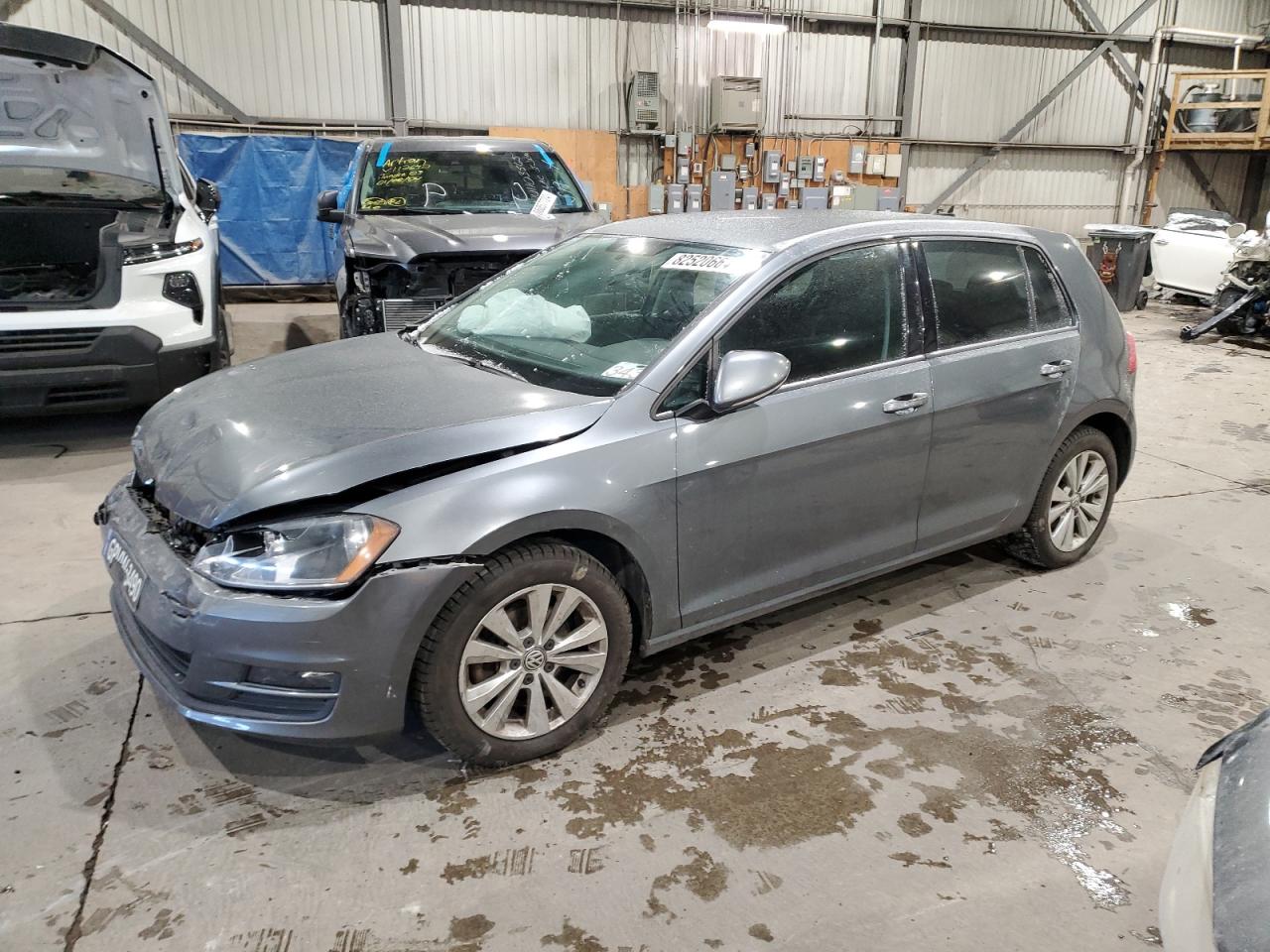 VOLKSWAGEN GOLF 2015