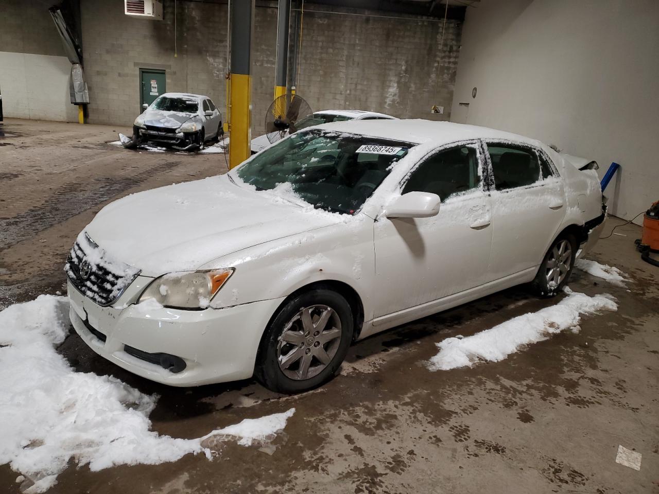 TOYOTA AVALON XL 2010