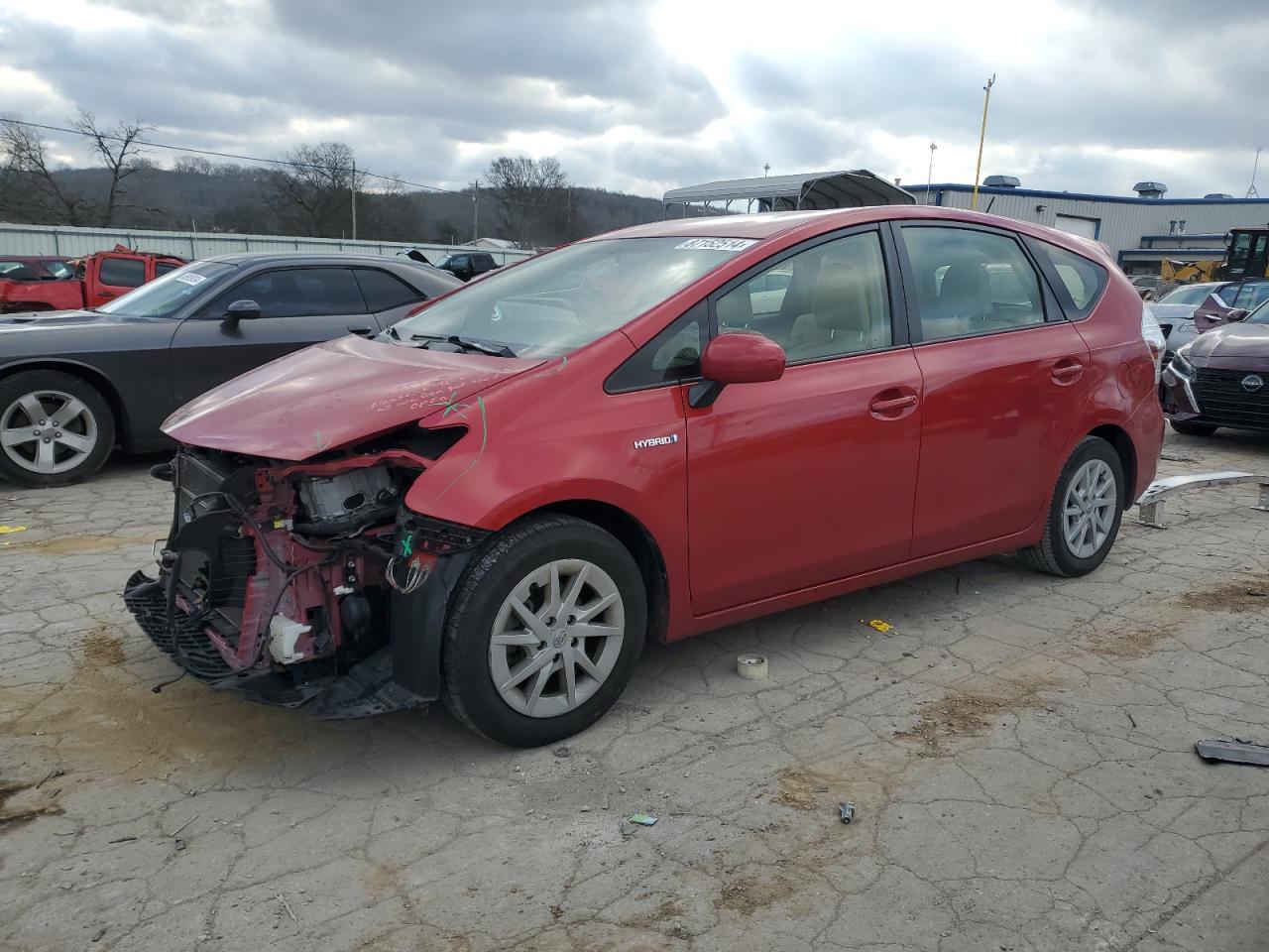 TOYOTA PRIUS V 2013