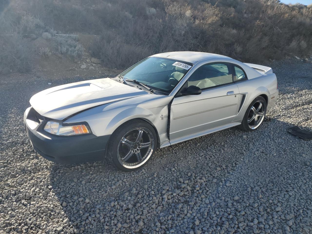 FORD MUSTANG 2000