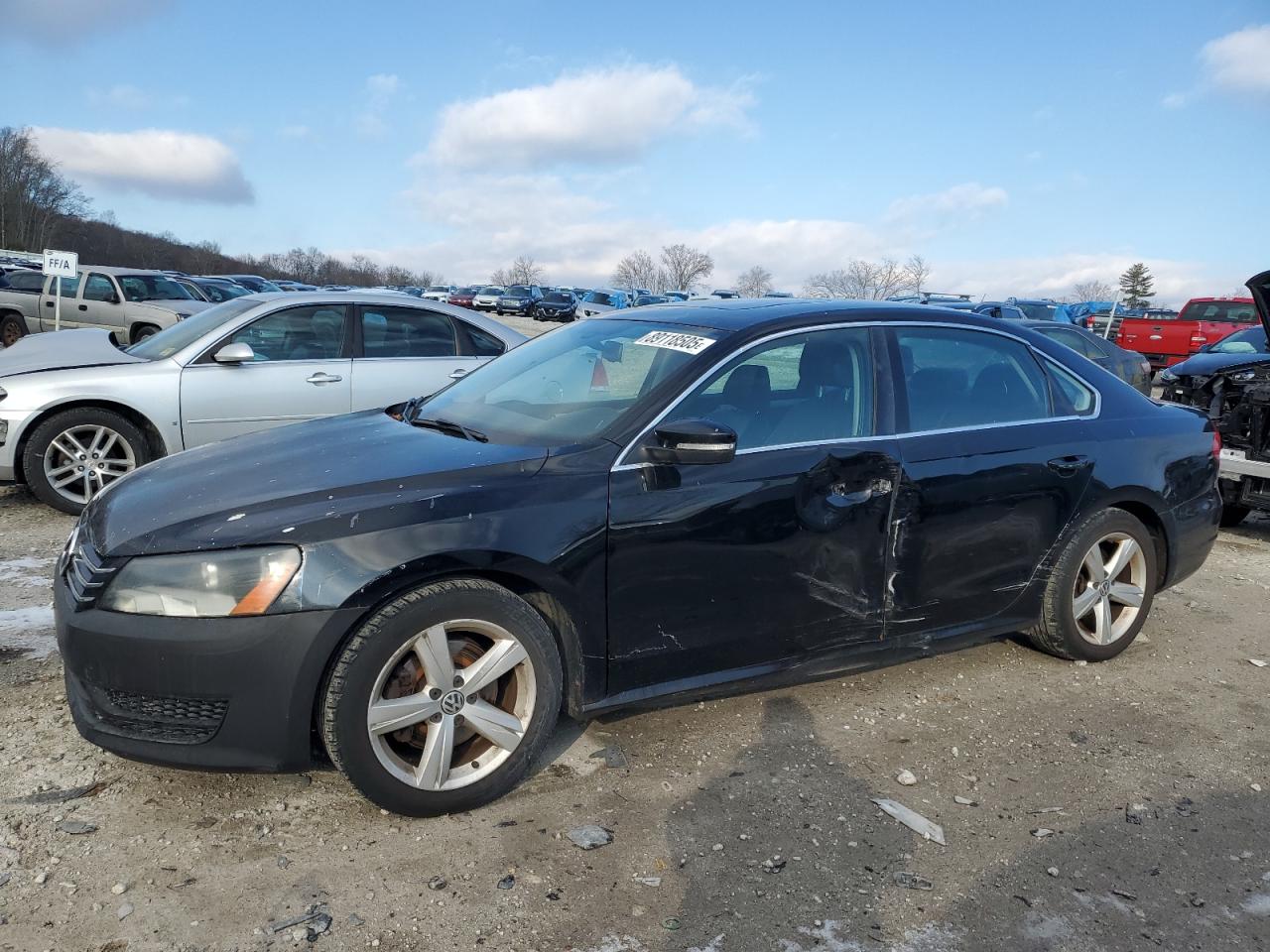 VOLKSWAGEN PASSAT SE 2013