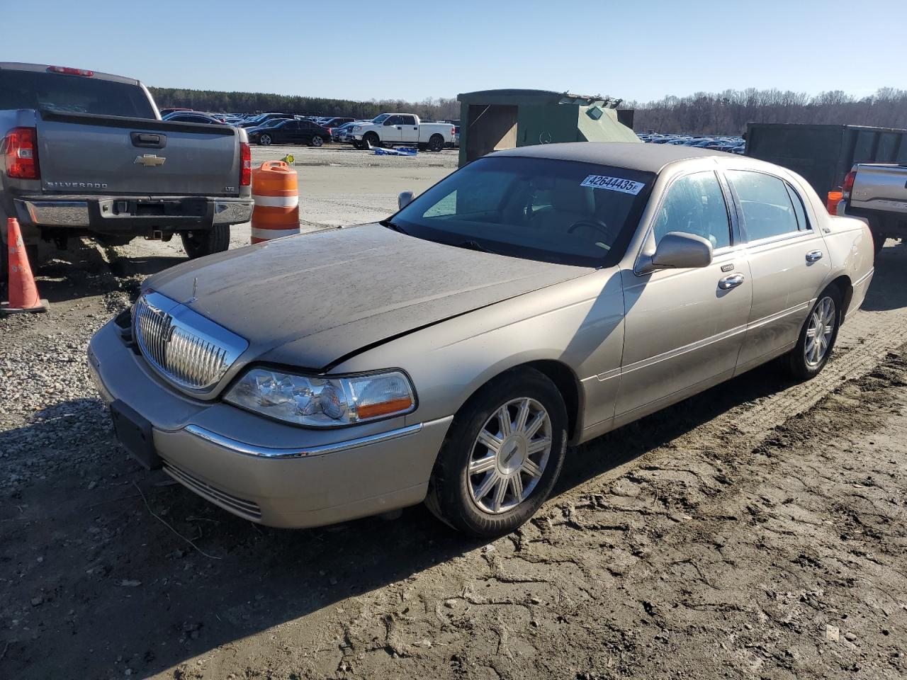 LINCOLN TOWN CAR S 2011