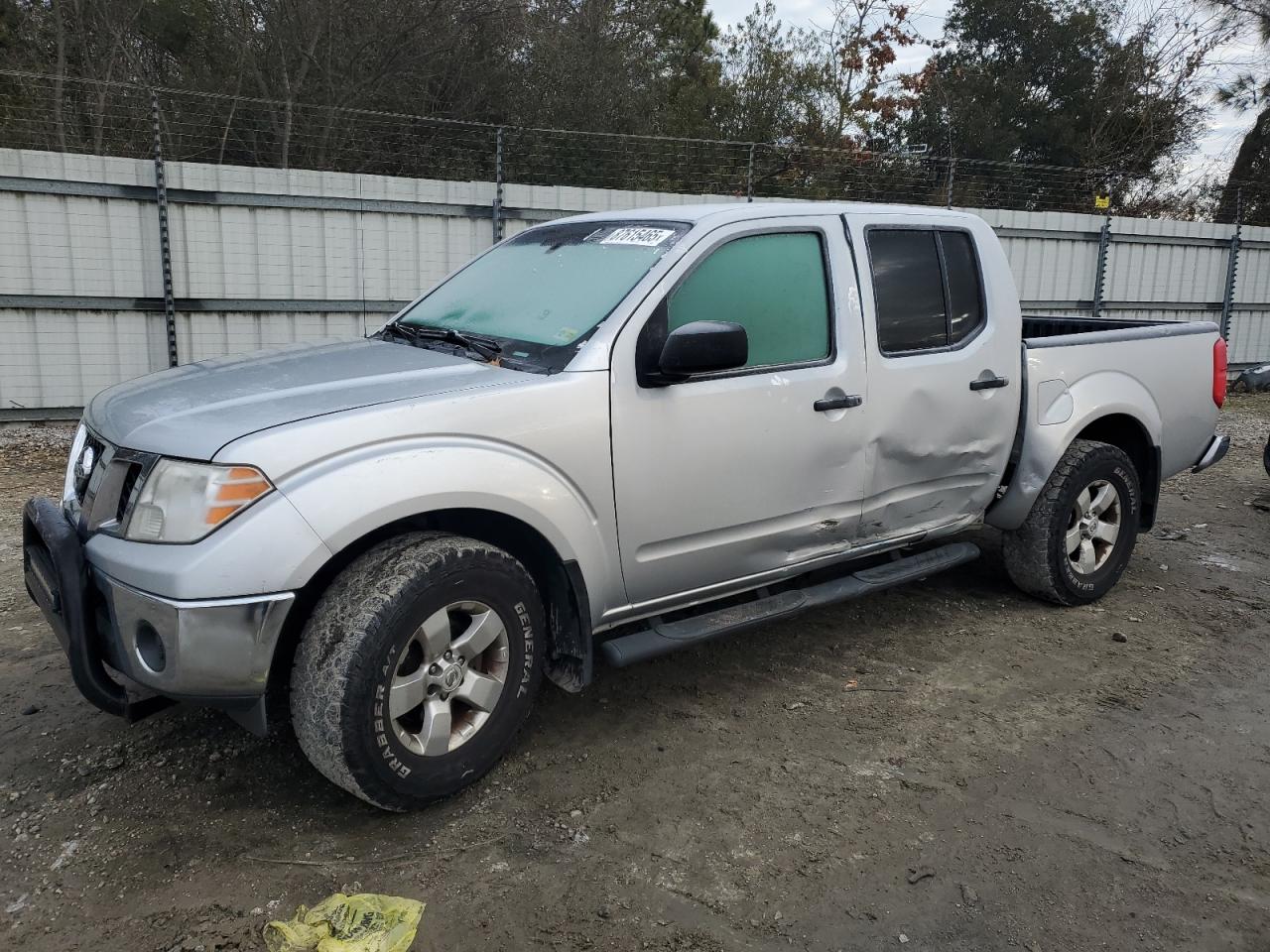 NISSAN FRONTIER C 2010