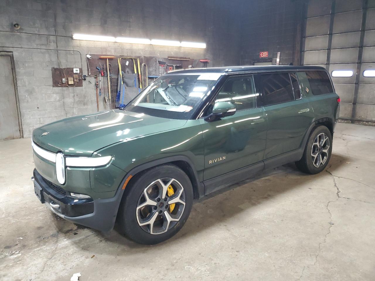 RIVIAN R1S ADVENT 2023