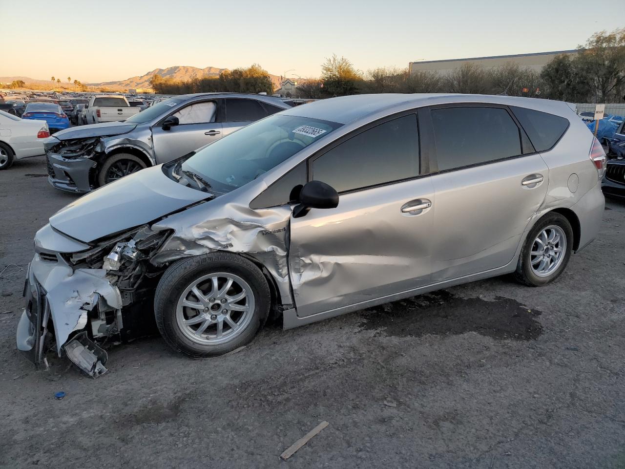 TOYOTA PRIUS V 2015