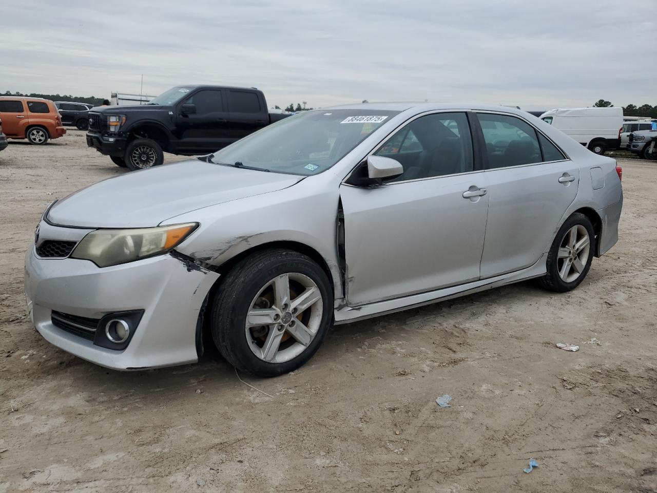 TOYOTA CAMRY L 2013