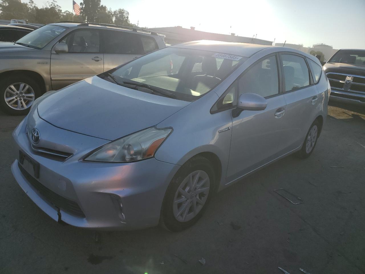 TOYOTA PRIUS V 2013