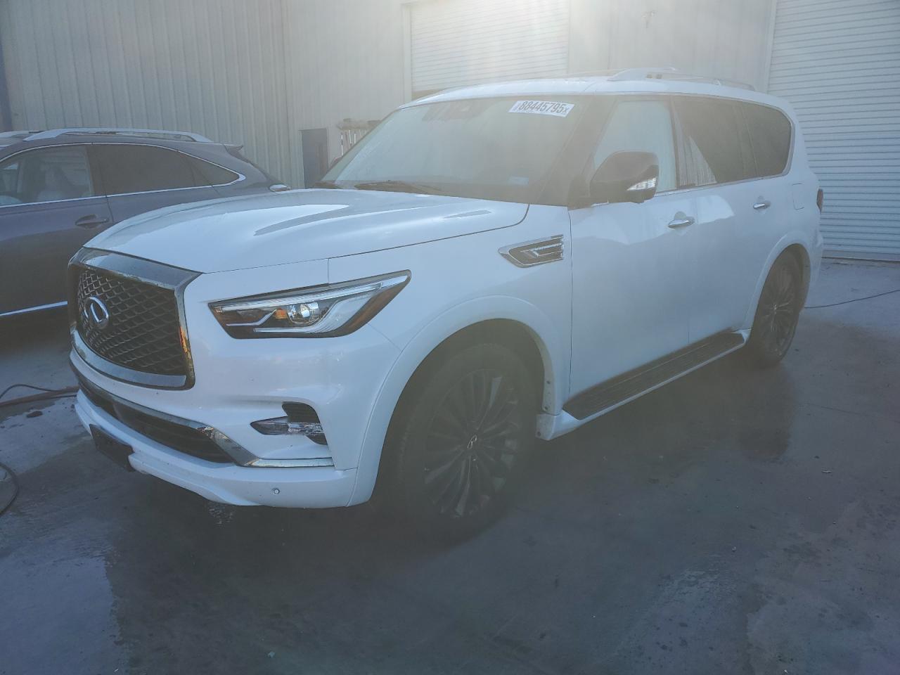INFINITI QX80 LUXE 2021