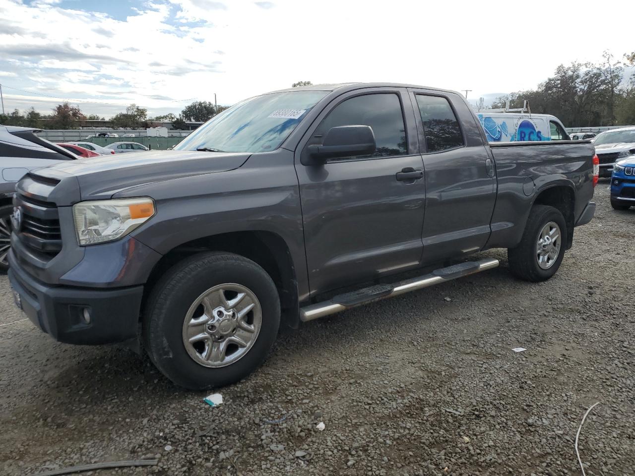 TOYOTA TUNDRA DOU 2014