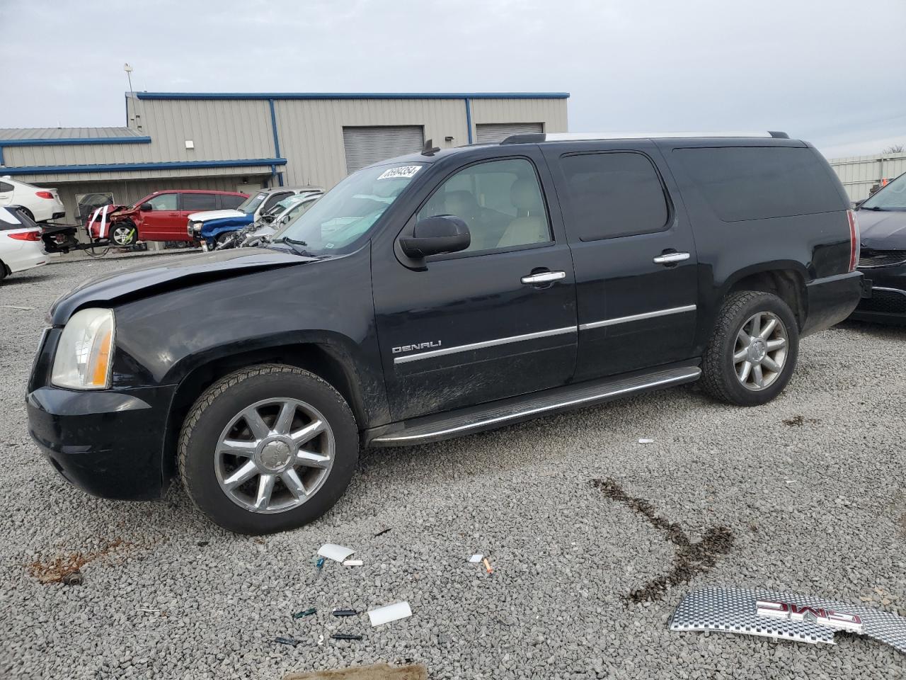 GMC YUKON XL D 2011
