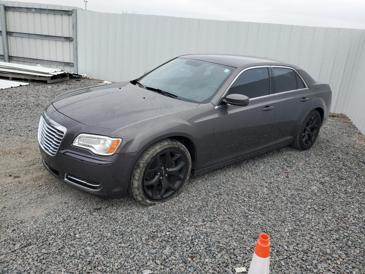 CHRYSLER 300 2013