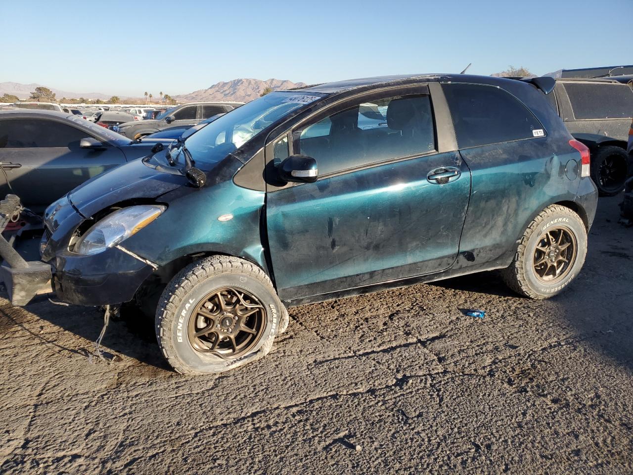 TOYOTA YARIS 2009