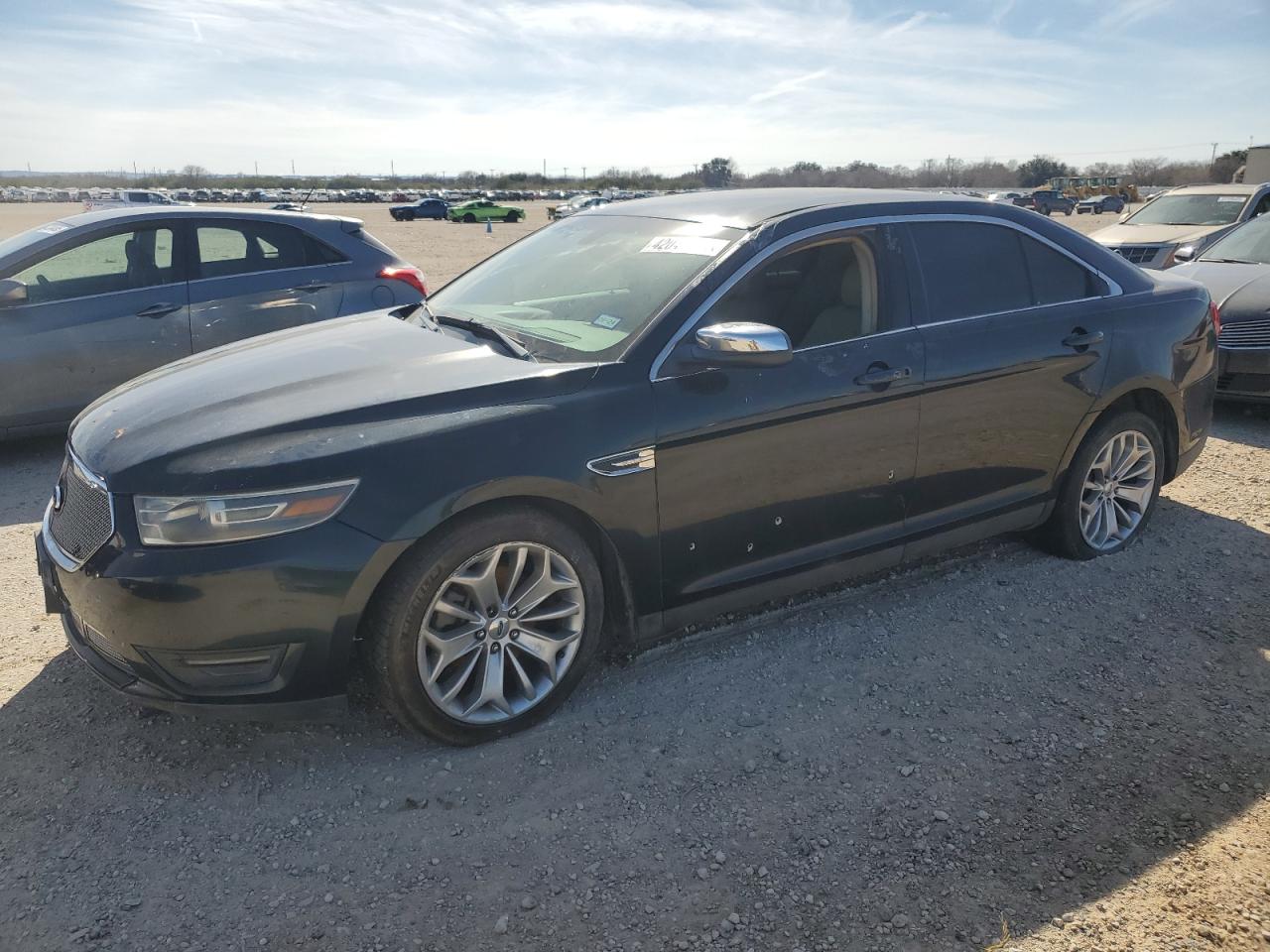 FORD TAURUS LIM 2014