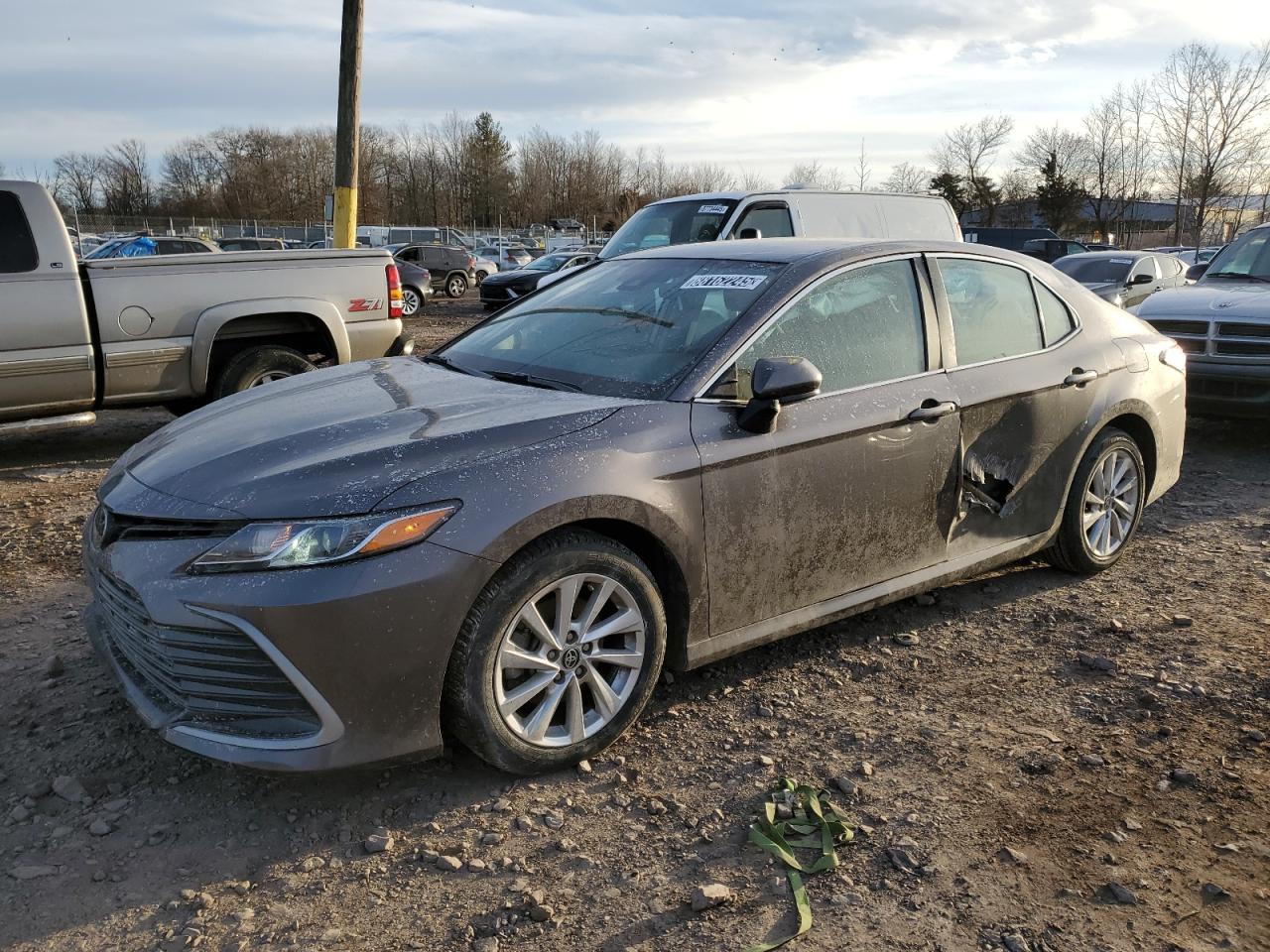 TOYOTA CAMRY LE 2023