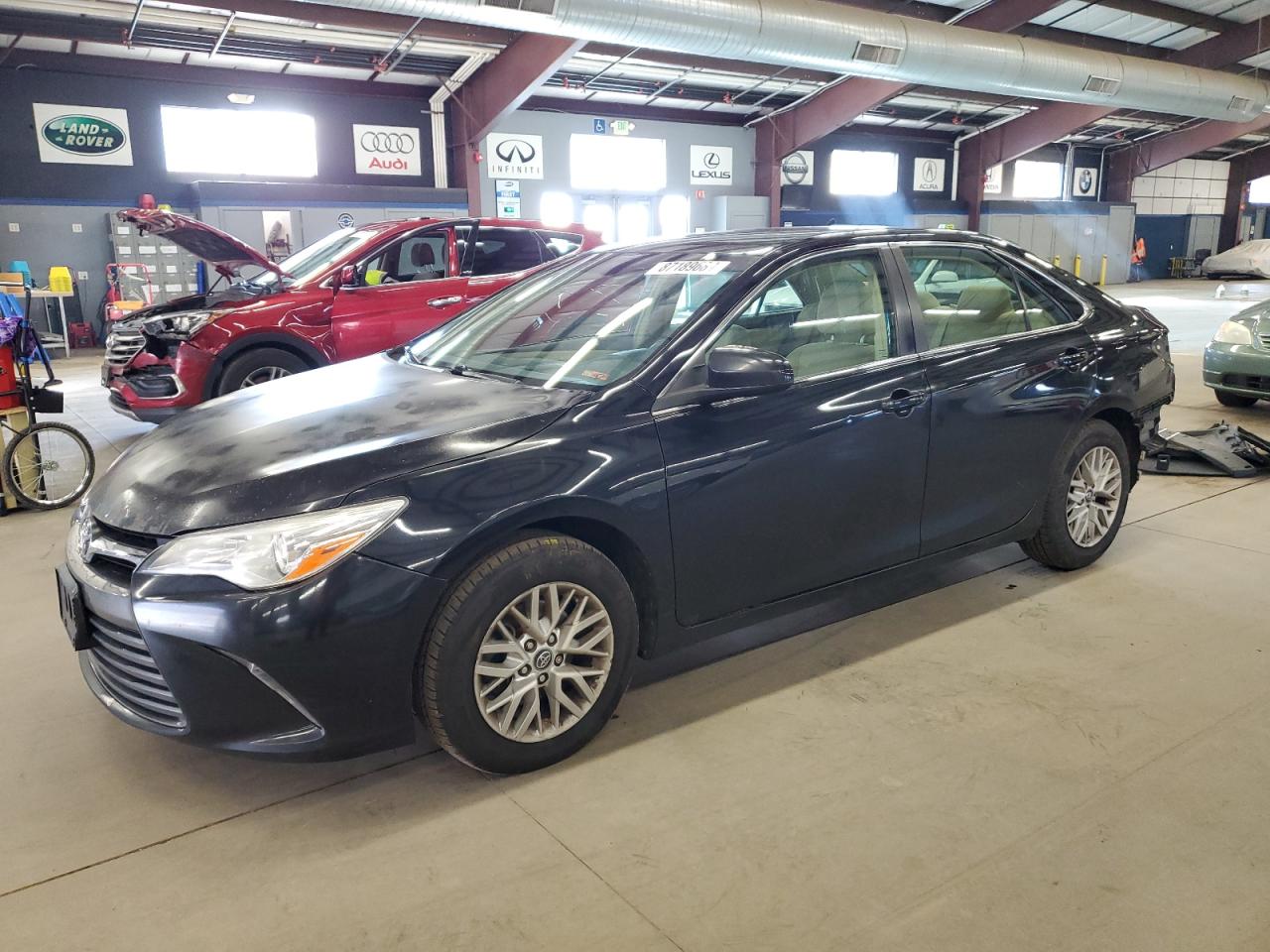 TOYOTA CAMRY LE 2017