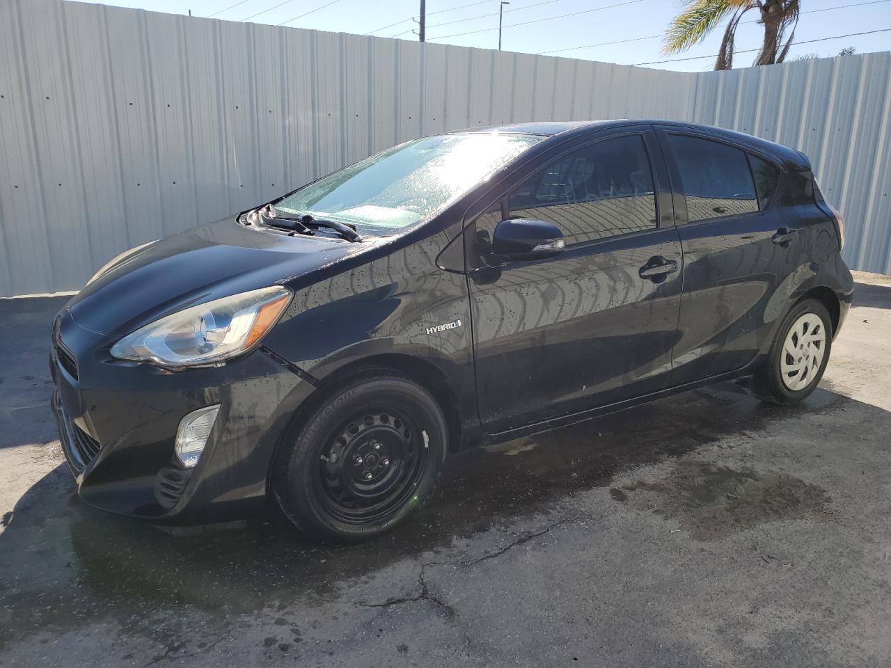 TOYOTA PRIUS C 2016