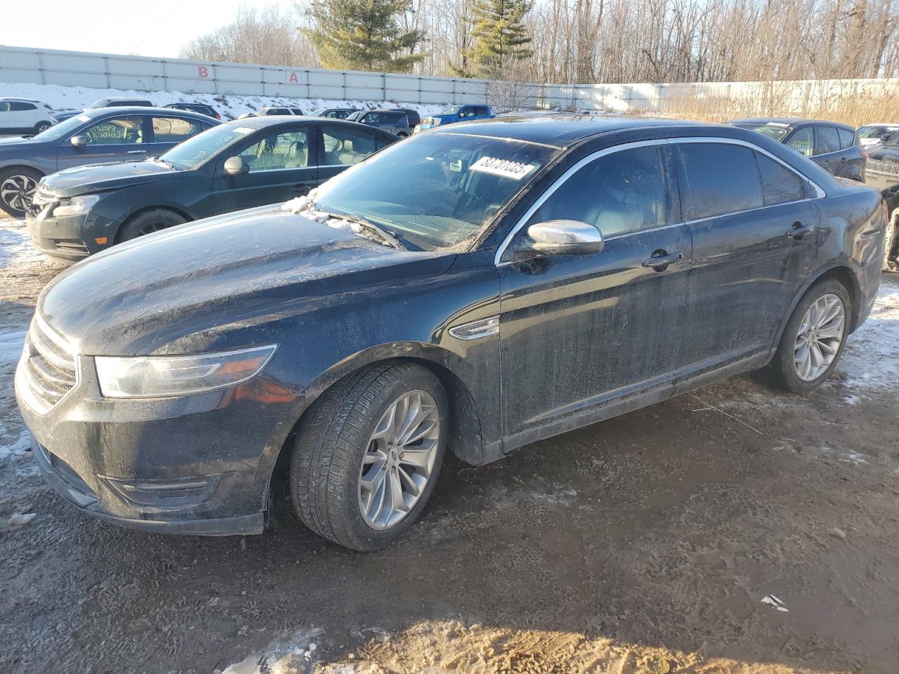 FORD TAURUS LIM 2015